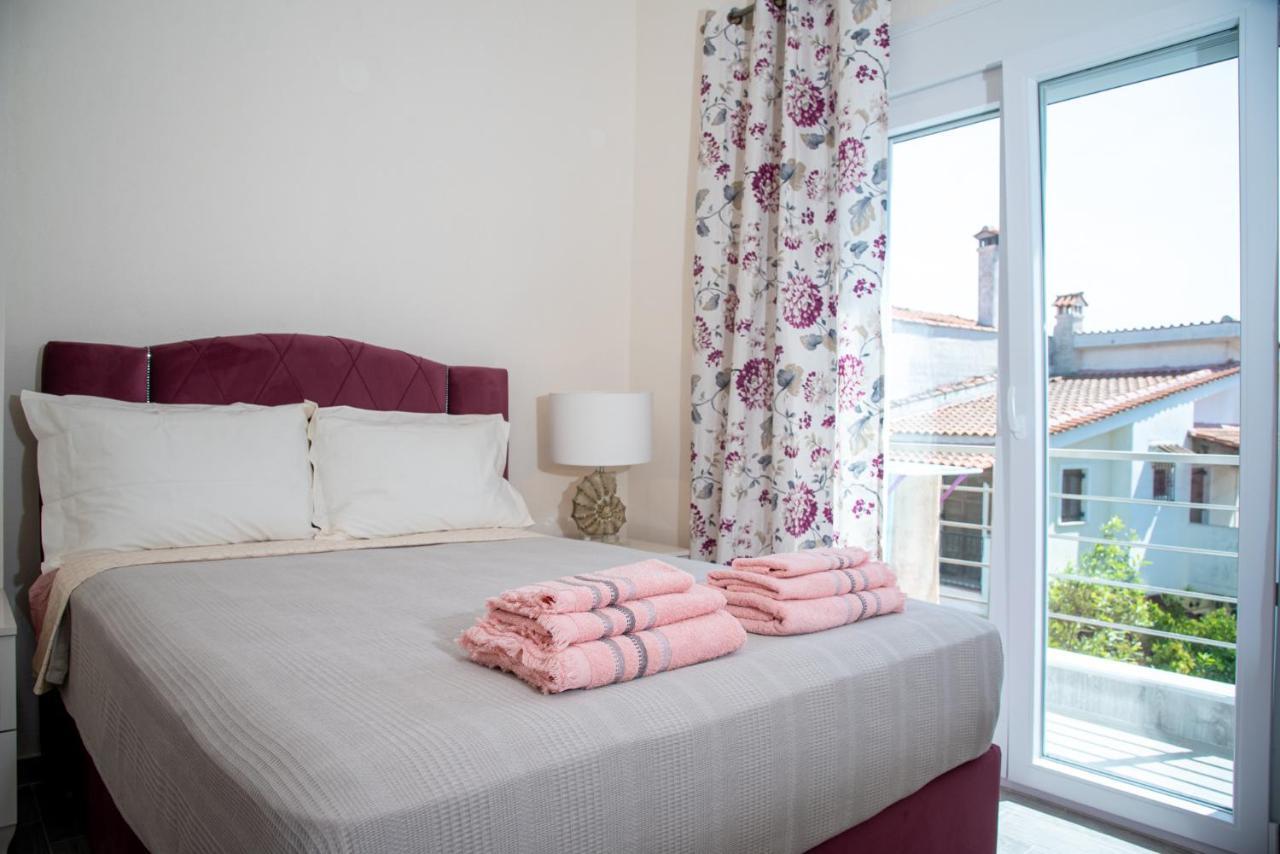 Villa Serafima Nikiti  Eksteriør billede